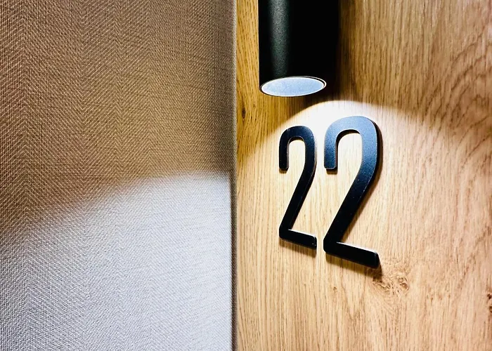 Well Garaz Parking Gratis